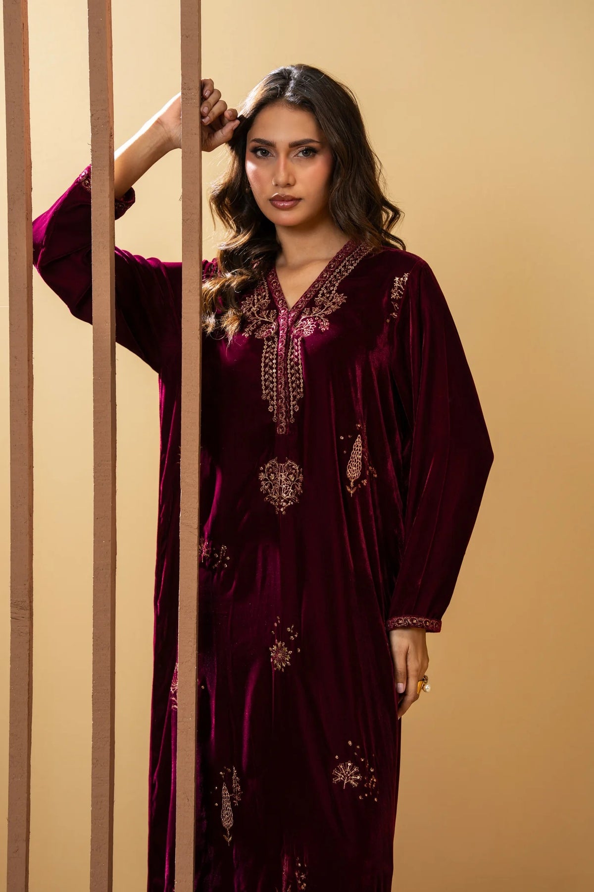 Embroidered Velvet Stitched 1-Piece Kaftan