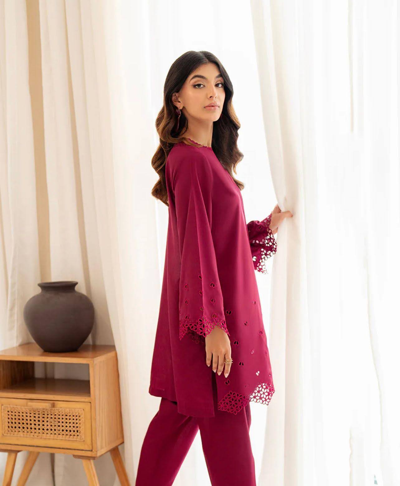 Plum Delight – Elegant Dhanak Embroidered Outfit