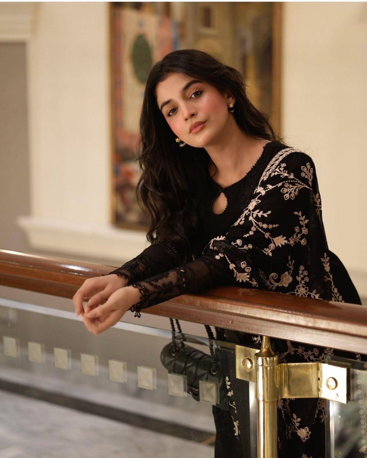 Zari Sitara Embroidered Chiffon 3-Piece Set in Black